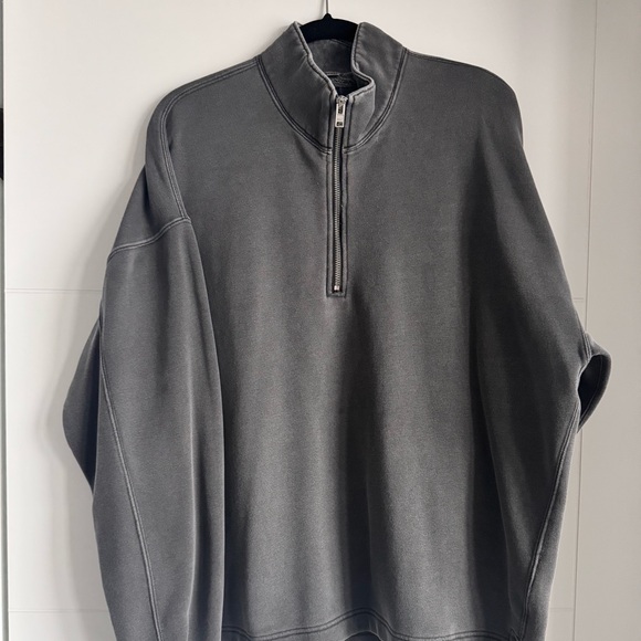 Abercrombie Men's Charcoal Quarter-Zip Sweater - Picture 2 of 5